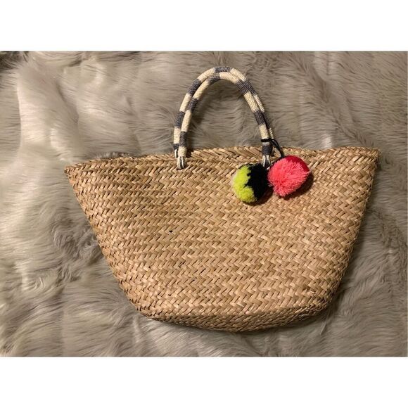 Gap woven straw beach bag with Pom Poms - Picture 1 of 6